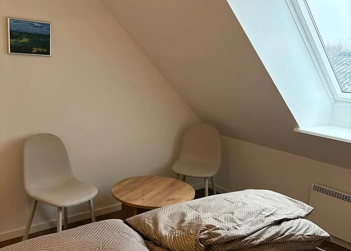 Apartment Location With Plenty Of Space *